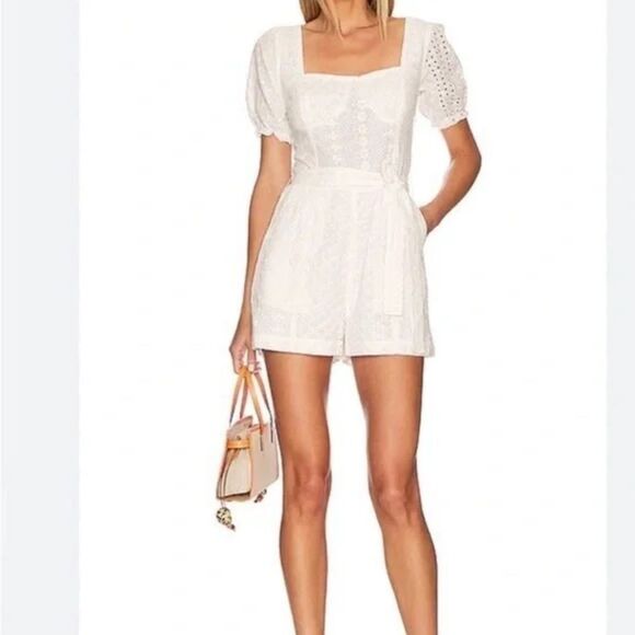 NWT REVOLVE BLANKNYC Puff Sleeve Romper in Downtown Vibes. Size Large - Picture 2 of 8